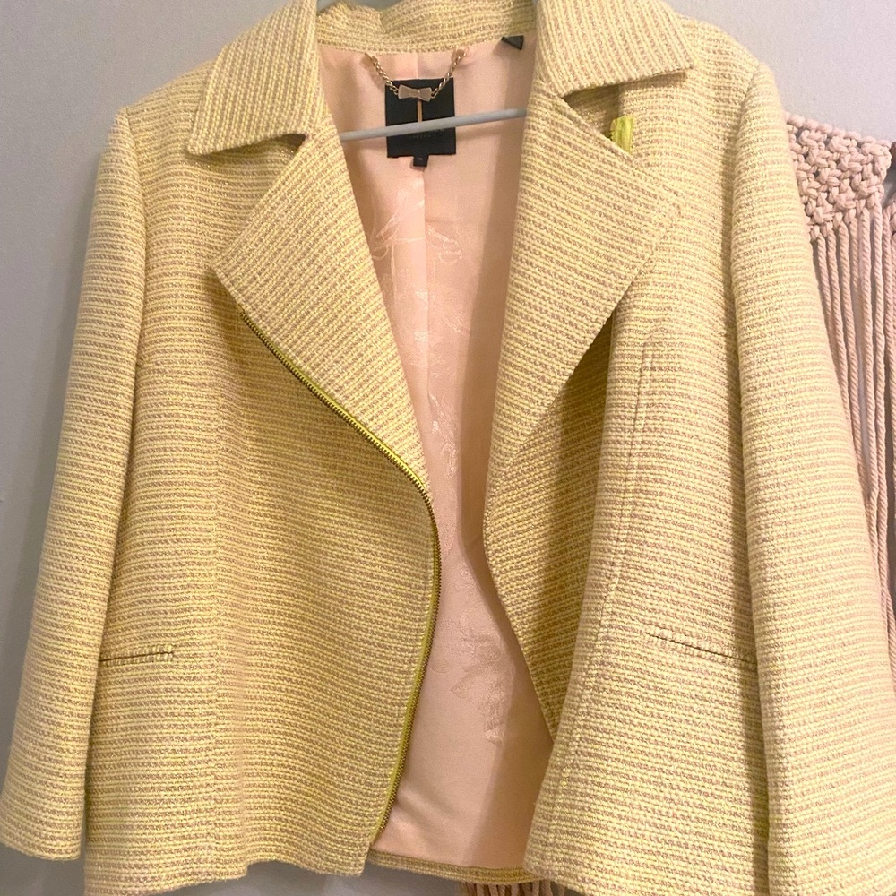 BRAND NEW MINT CONDITION TED BAKER BLAZER